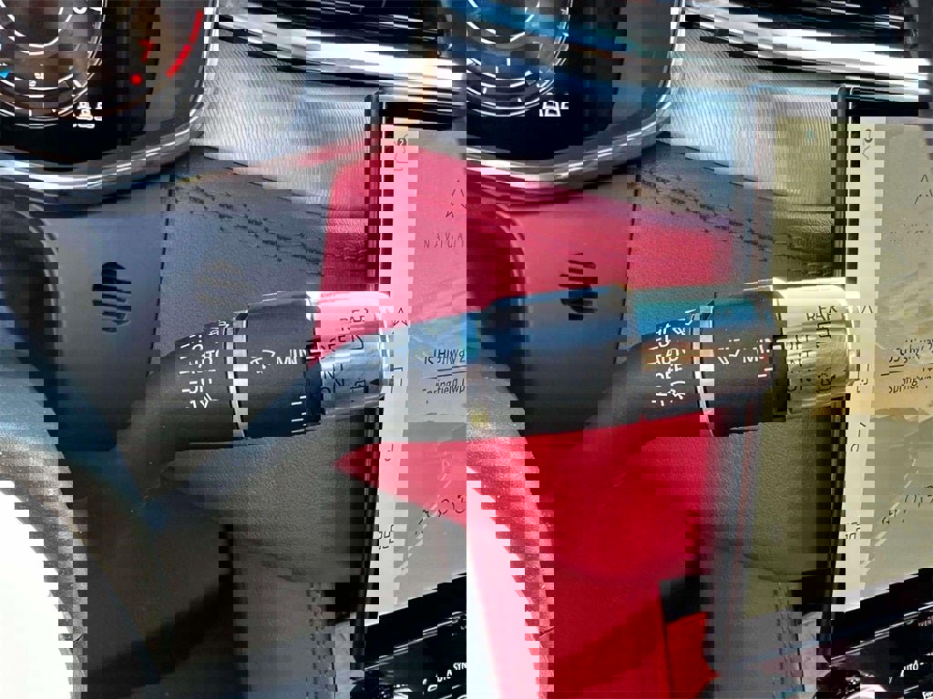 Used 2021 Jaguar F-PACE R-Dynamic S image 26