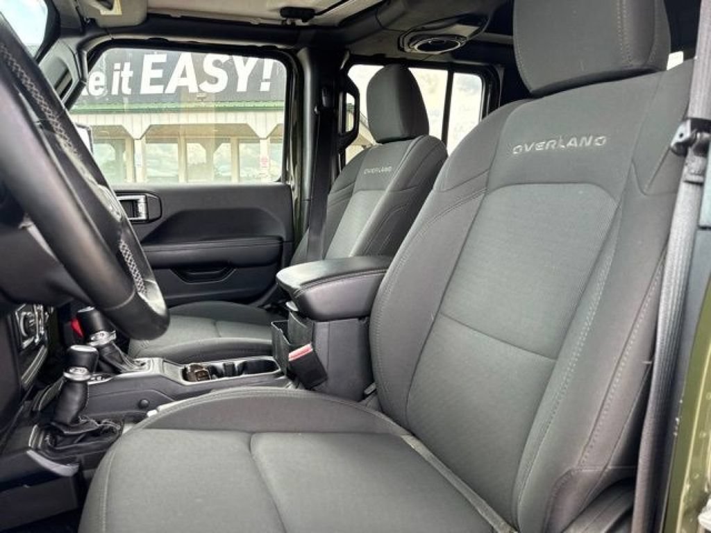 Used 2022 Jeep Gladiator Overland w/ Cold Weather Group AWD/4WD image 19