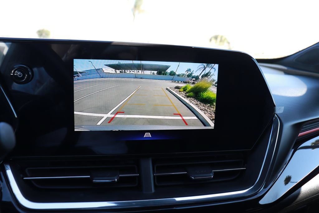 Used 2025 Chevrolet Trax RS w/ Driver Confidence Package FWD image 27
