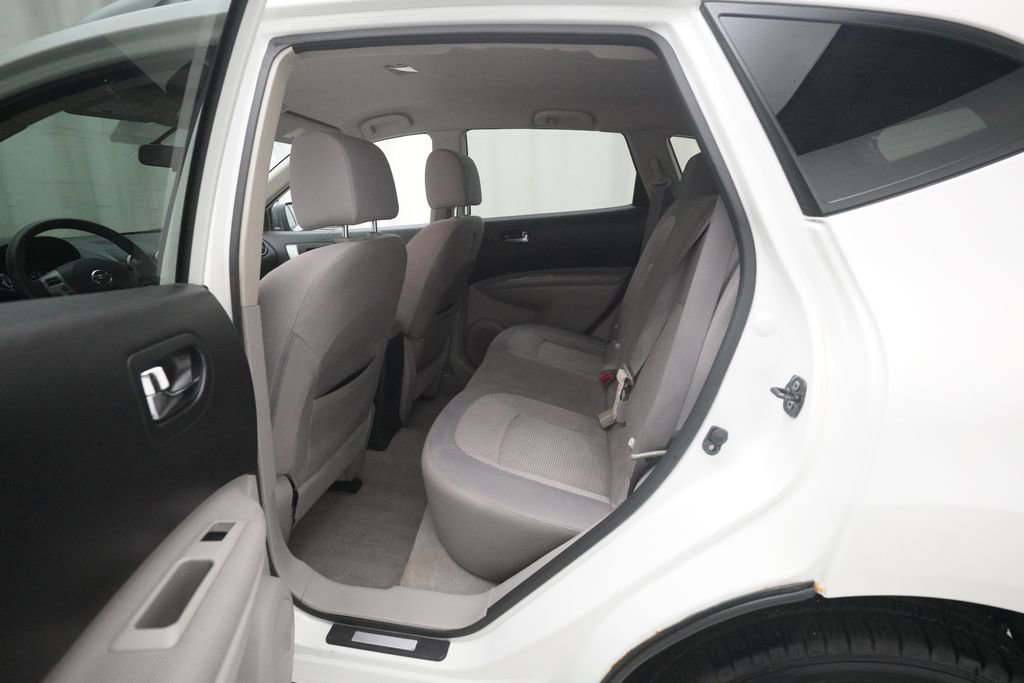 Used 2012 Nissan Rogue SV image 15