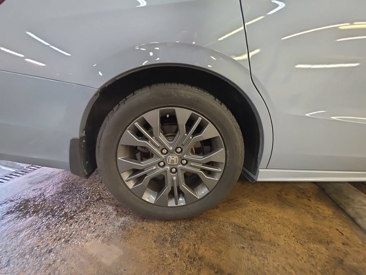 Used 2025 Honda Odyssey Touring image 10