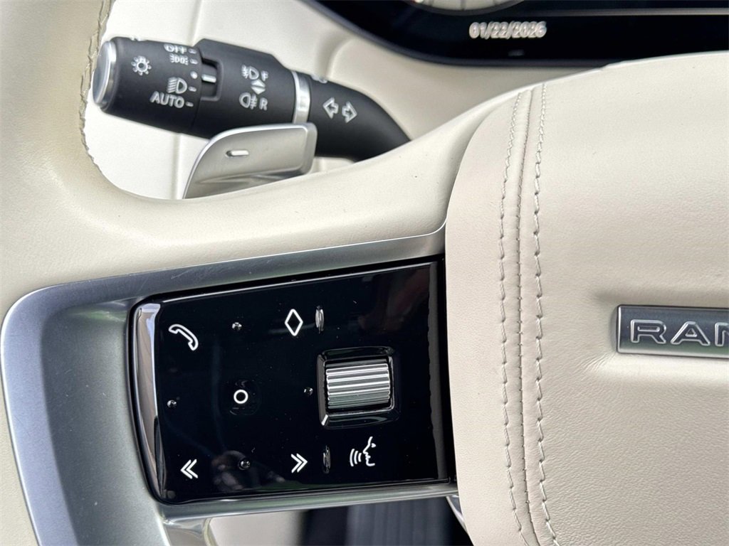 Used 2023 Land Rover Range Rover SE image 28