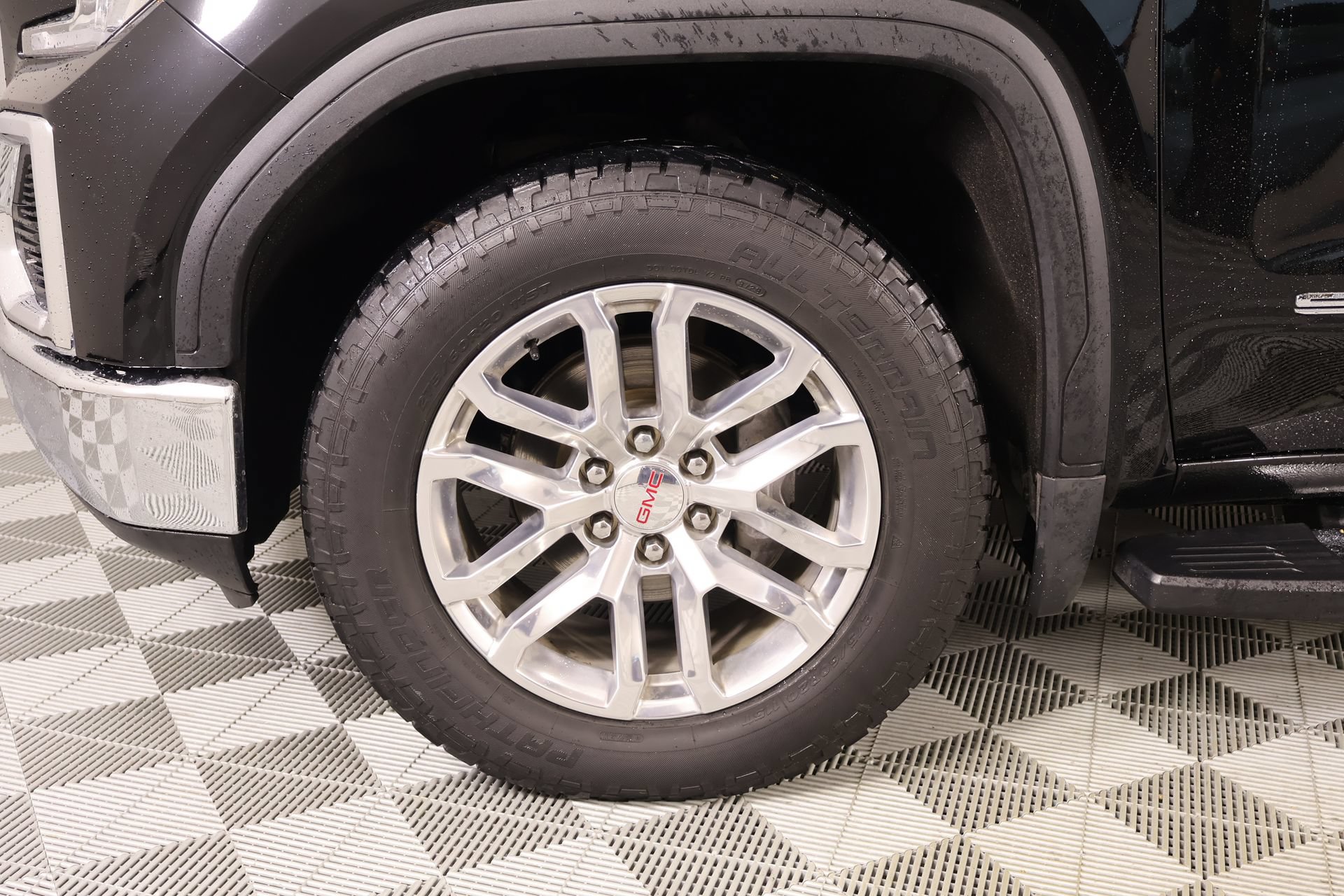 Used 2019 GMC Sierra 1500 SLT w/ SLT Premium Package AWD/4WD image 17