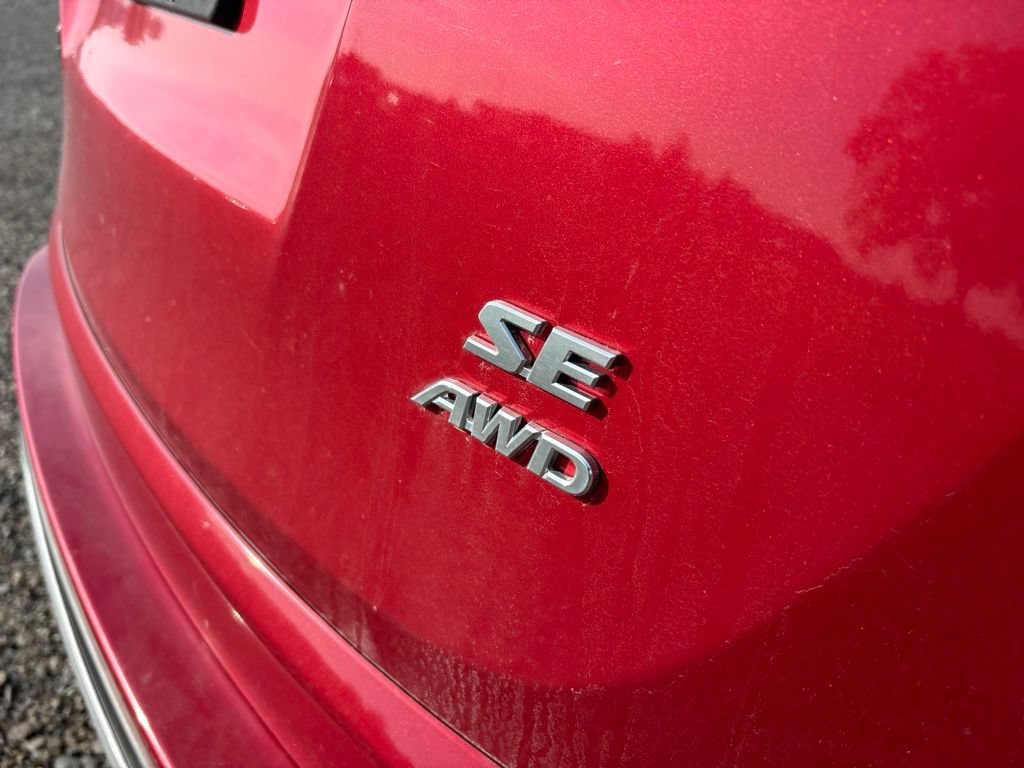 Used 2016 Toyota RAV4 SE AWD/4WD image 4