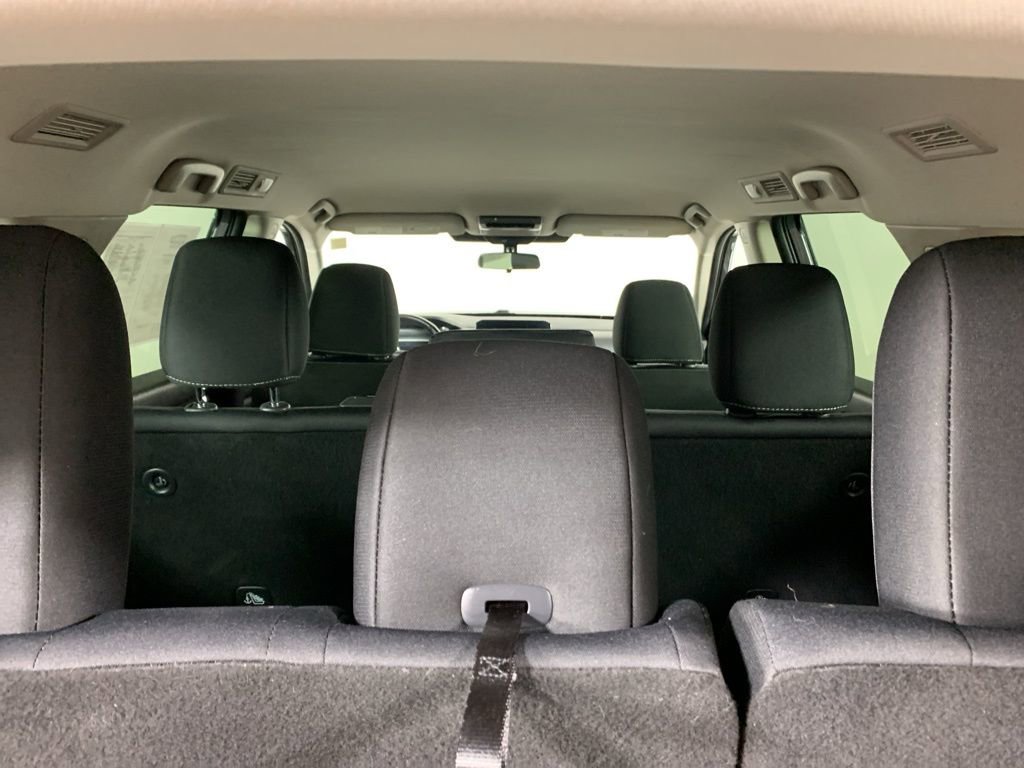 Used 2023 Nissan Pathfinder SV image 14