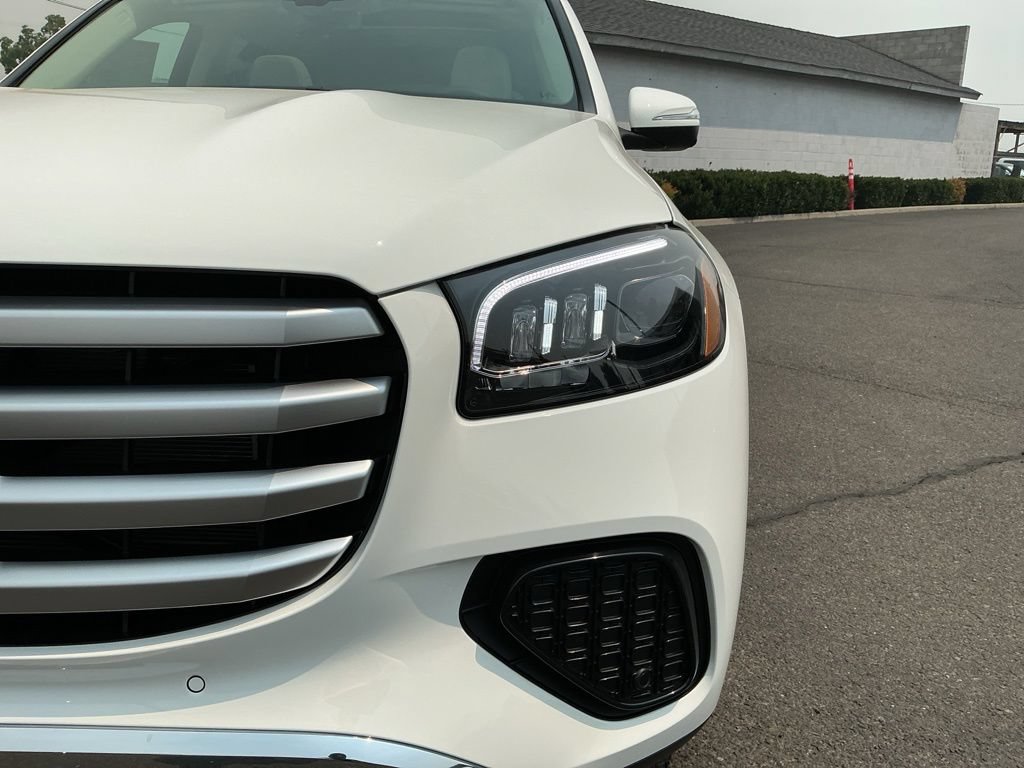 New 2026 Mercedes-Benz GLS 450 4MATIC image 3