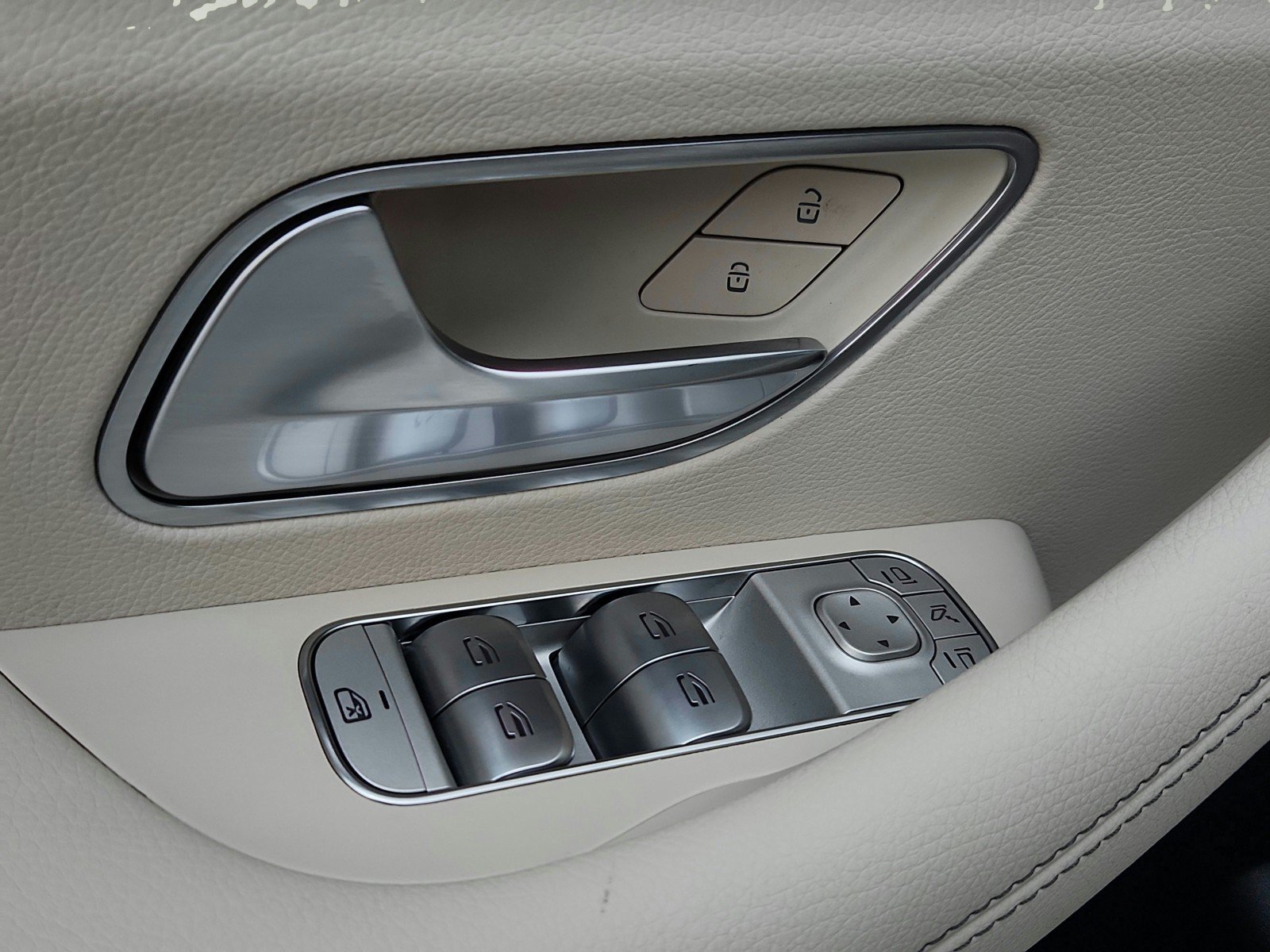 Certified 2026 Mercedes-Benz GLE 350 4MATIC image 30