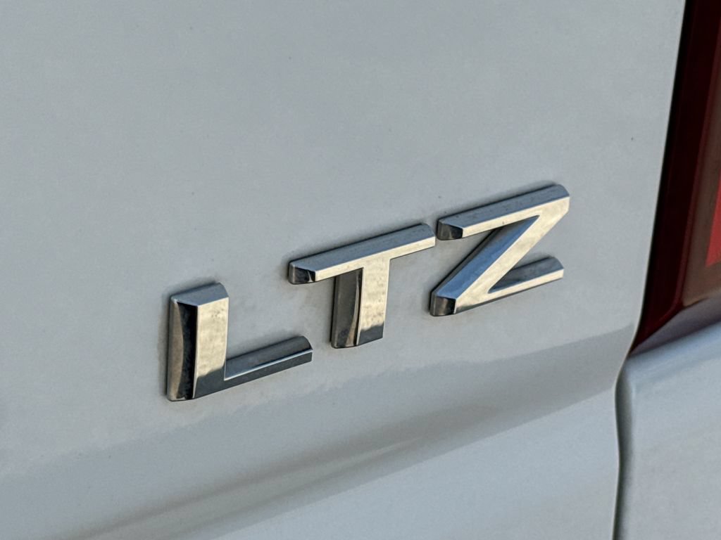 Used 2024 Chevrolet Silverado 1500 LTZ w/ Z71 Off-Road Package AWD/4WD image 9