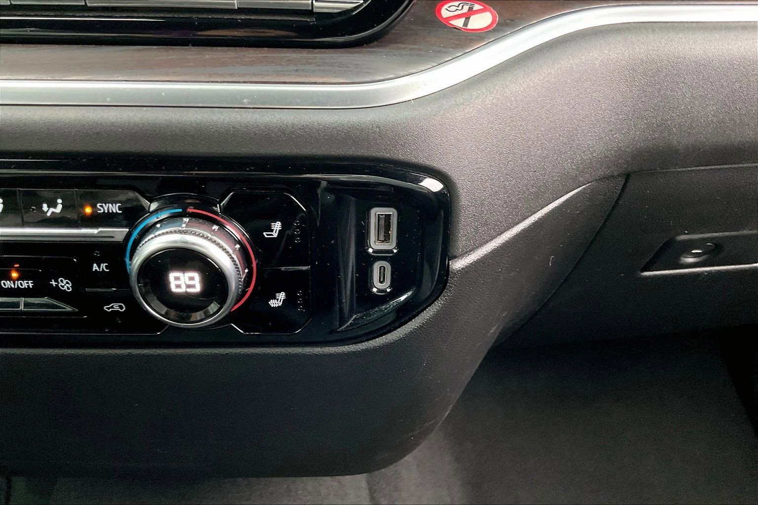 Used 2024 GMC Sierra 1500 SLT image 29