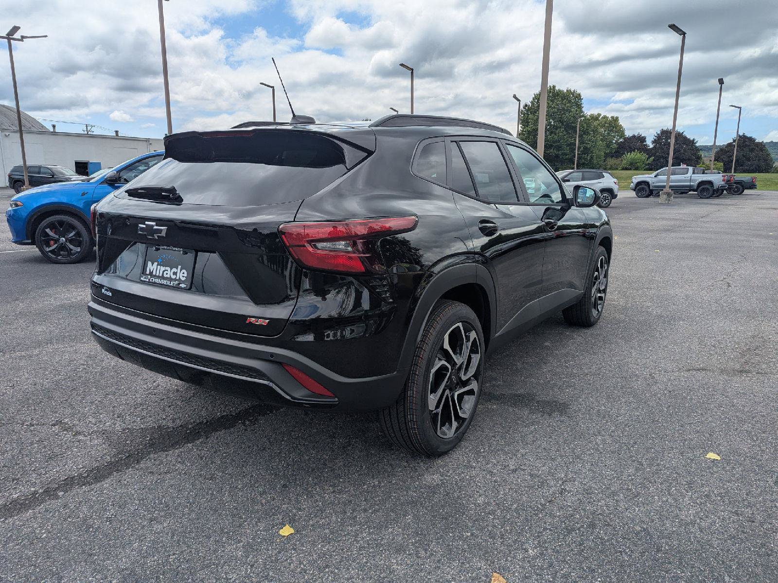 New 2026 Chevrolet Trax RS w/ Driver Confidence Package FWD image 31