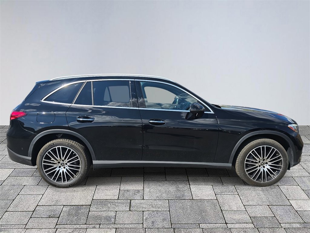 Certified 2024 Mercedes-Benz GLC 300 image 8