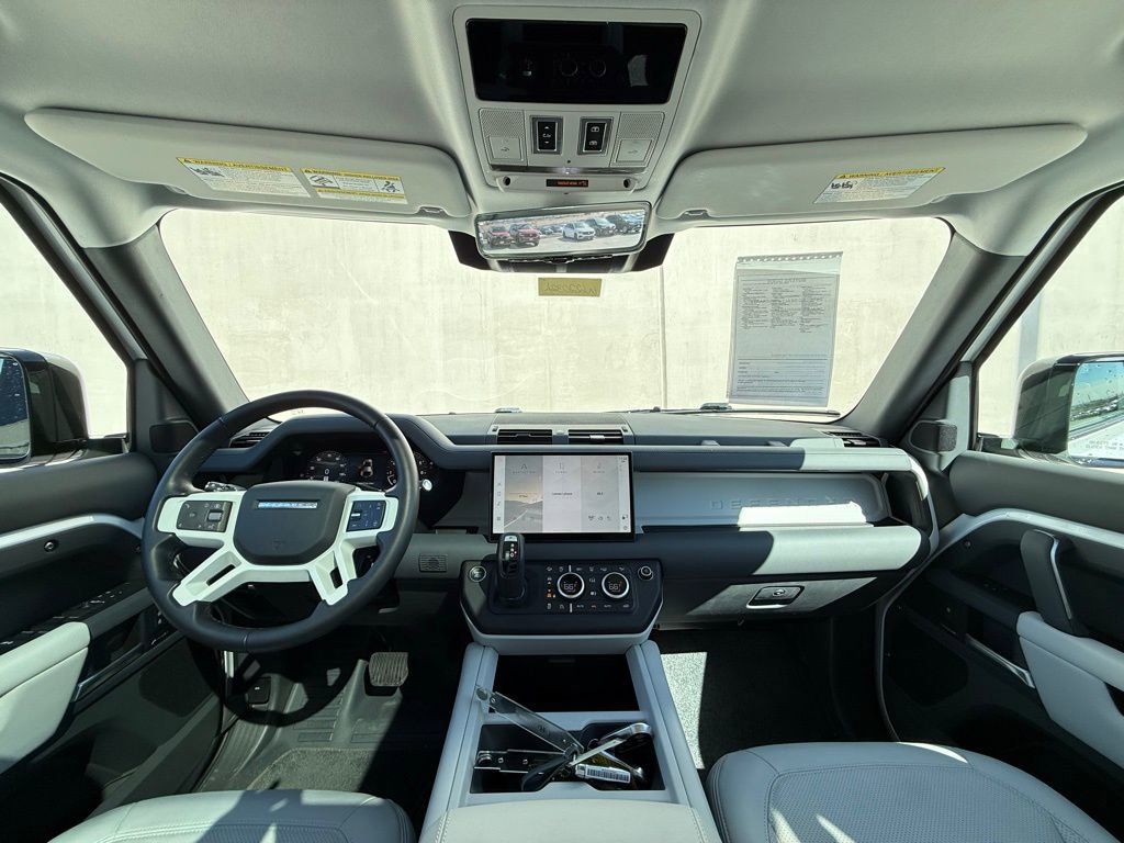 Used 2025 Land Rover Defender 110 S image 6