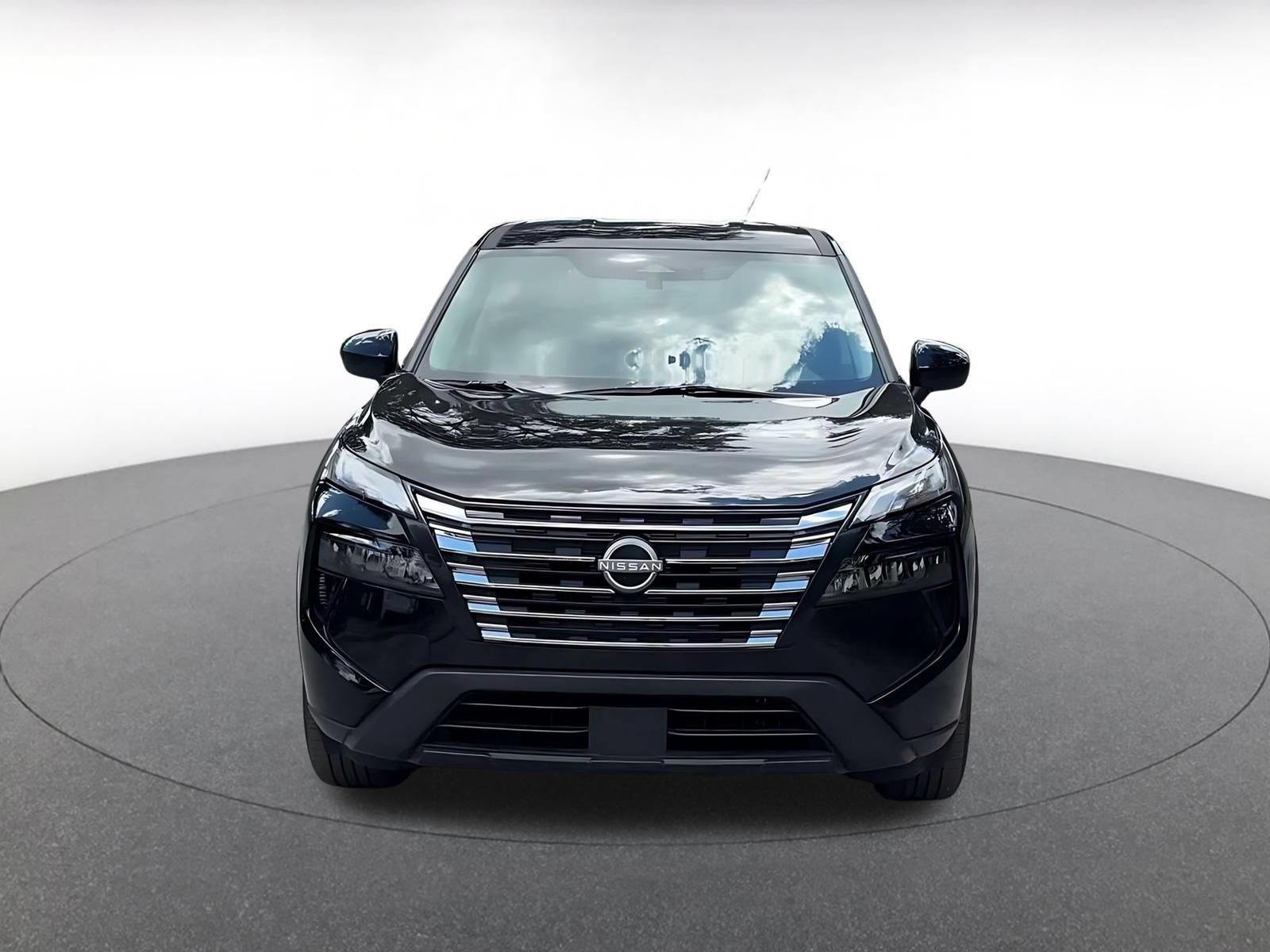 Used 2026 Nissan Rogue SV AWD/4WD image 4