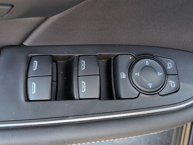 Used 2021 Buick Envision Avenir w/ Technology Package II AWD/4WD image 17