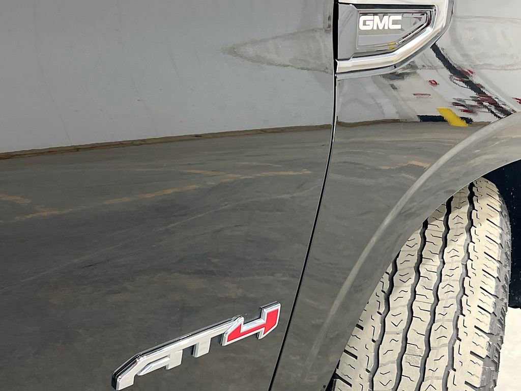 Used 2023 GMC Yukon XL AT4 image 44