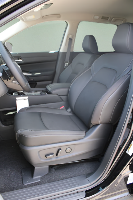 New 2026 Nissan Pathfinder SL AWD/4WD image 14