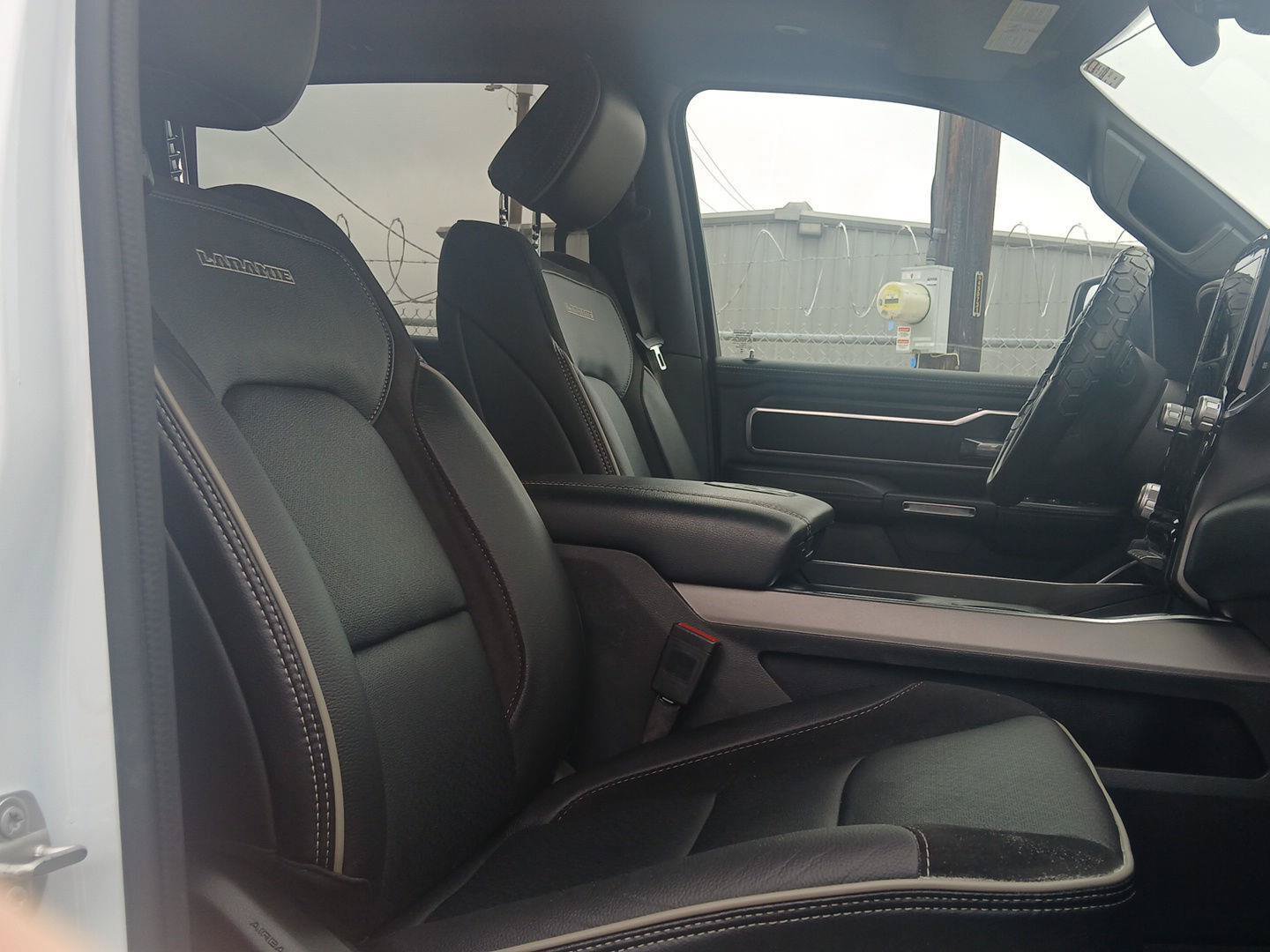 Used 2024 RAM 1500 Laramie AWD/4WD image 10