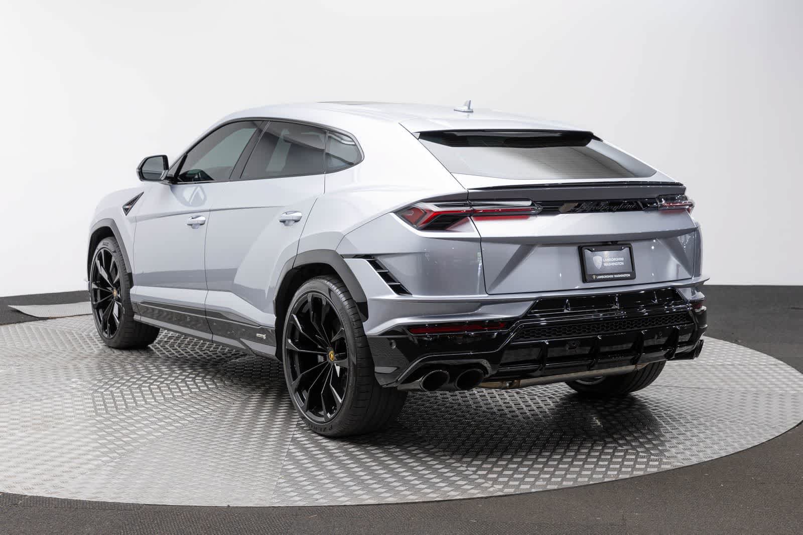 Used 2024 Lamborghini Urus S AWD/4WD image 4