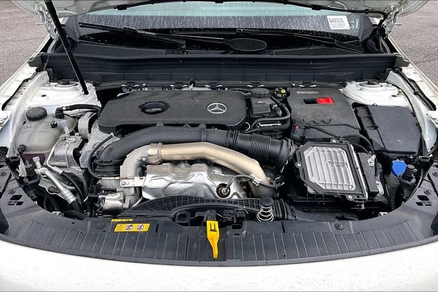 Used 2025 Mercedes-Benz GLB 250 image 9