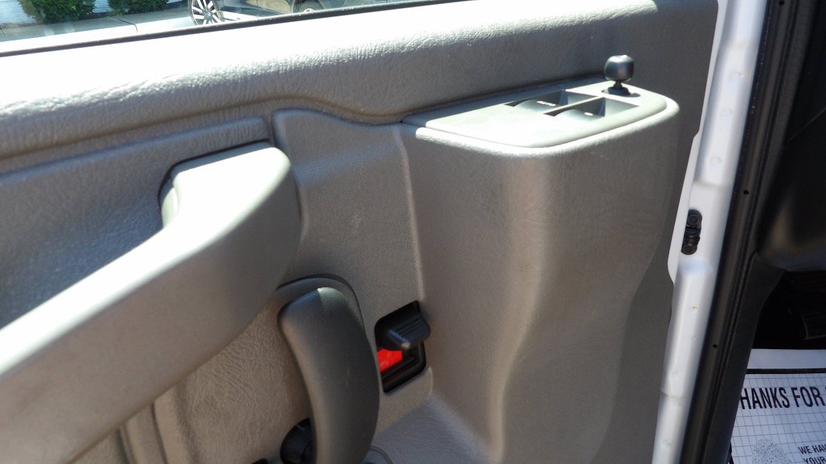 Used 2025 Chevrolet Express 2500 Extended w/ Driver Convenience Package RWD image 14