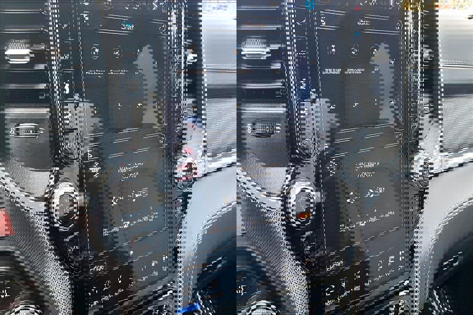 Used 2022 RAM 1500 Limited image 33