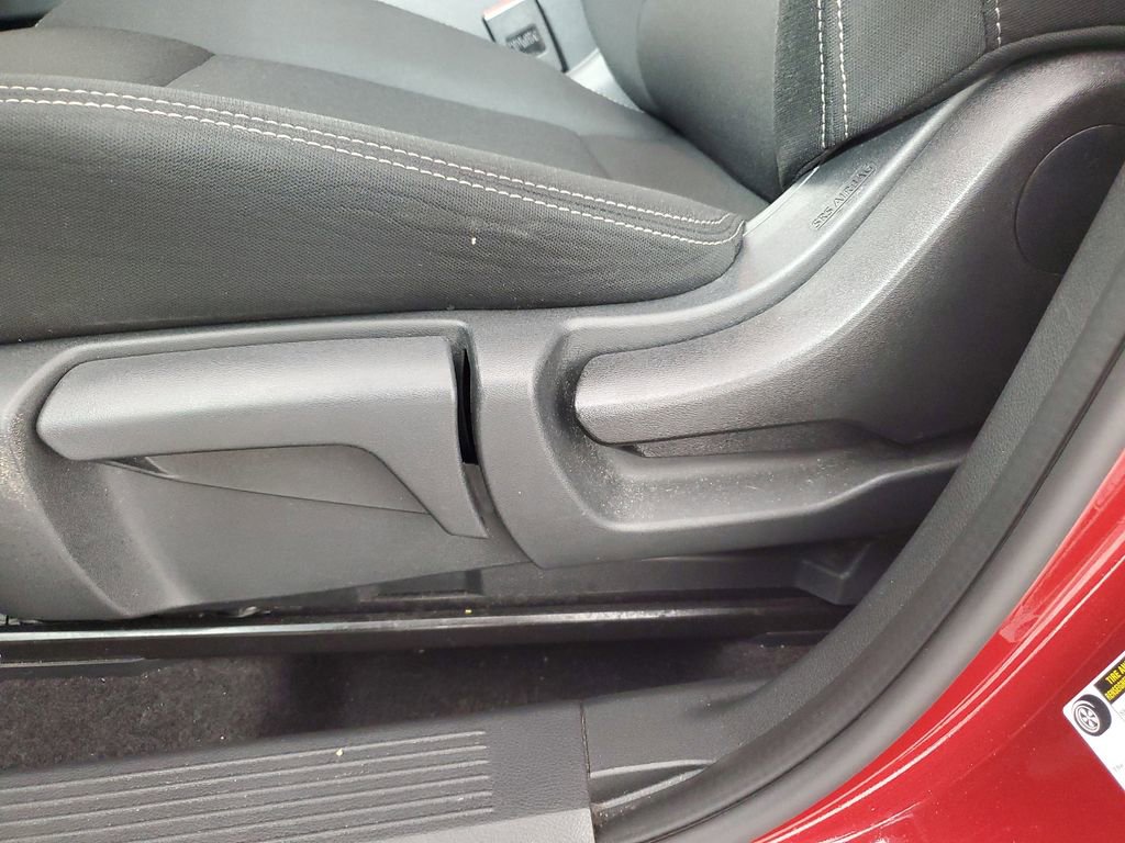 Used 2023 Nissan Rogue S image 29