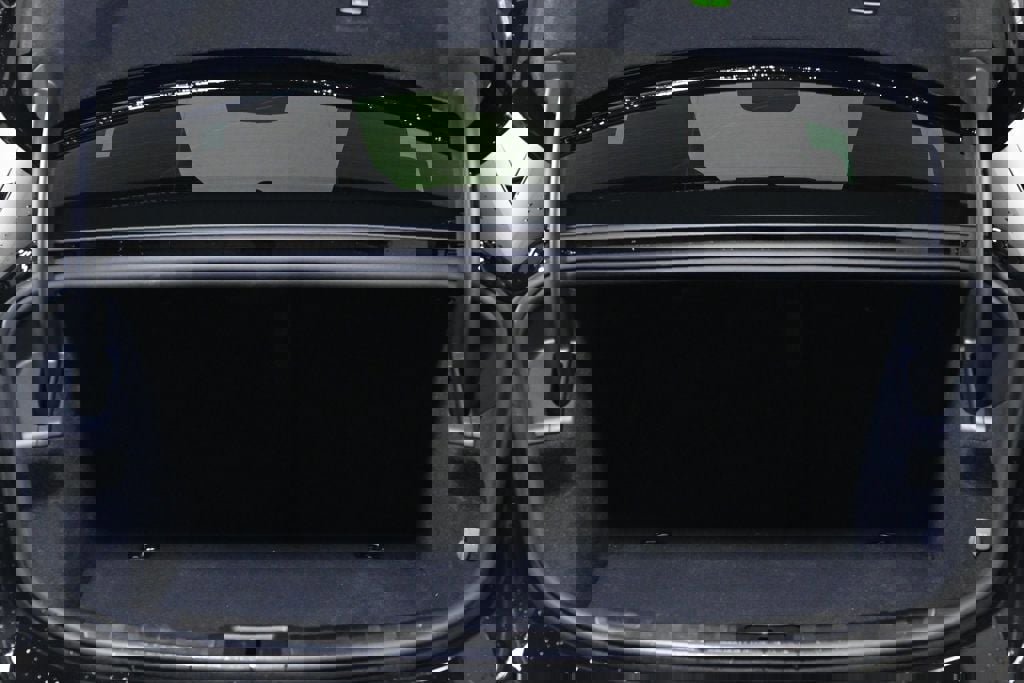 Used 2025 Porsche Taycan 4S image 26