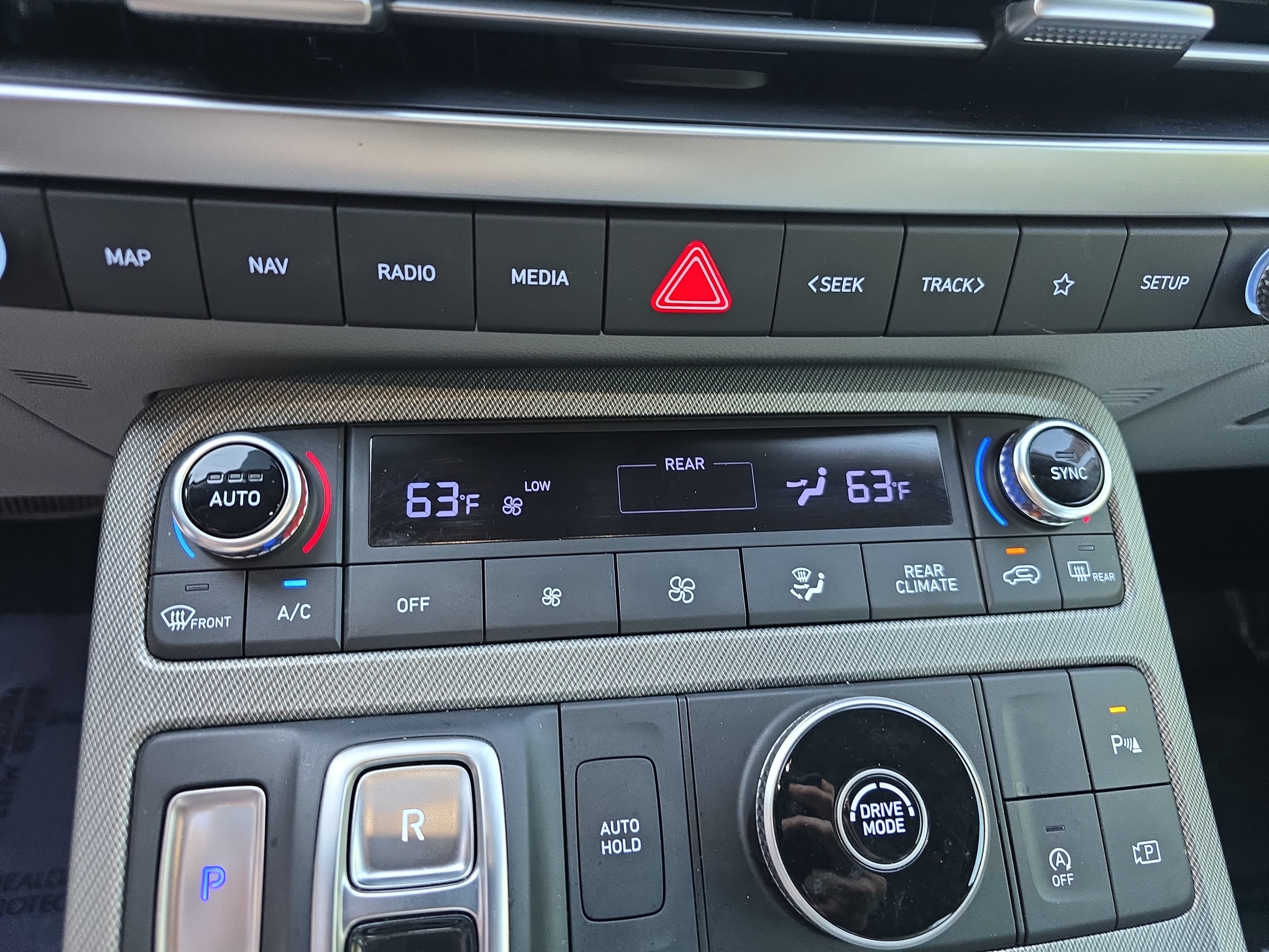 Used 2024 Hyundai Palisade SEL FWD image 25