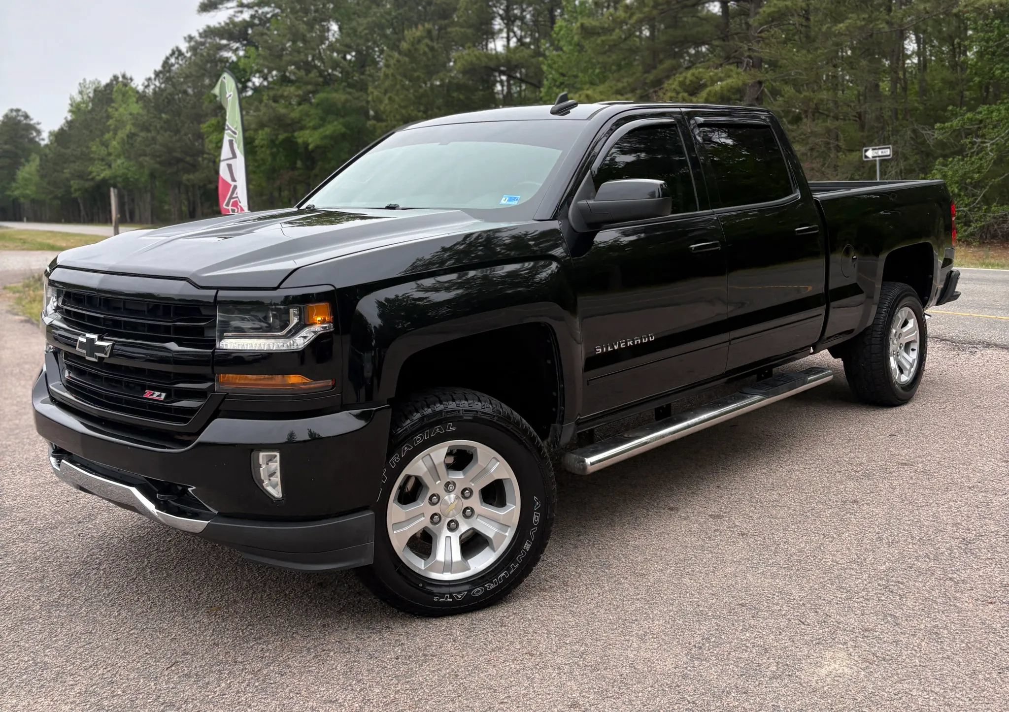 Used 2018 Chevrolet Silverado 1500 LT w/ True North Edition AWD/4WD image 3