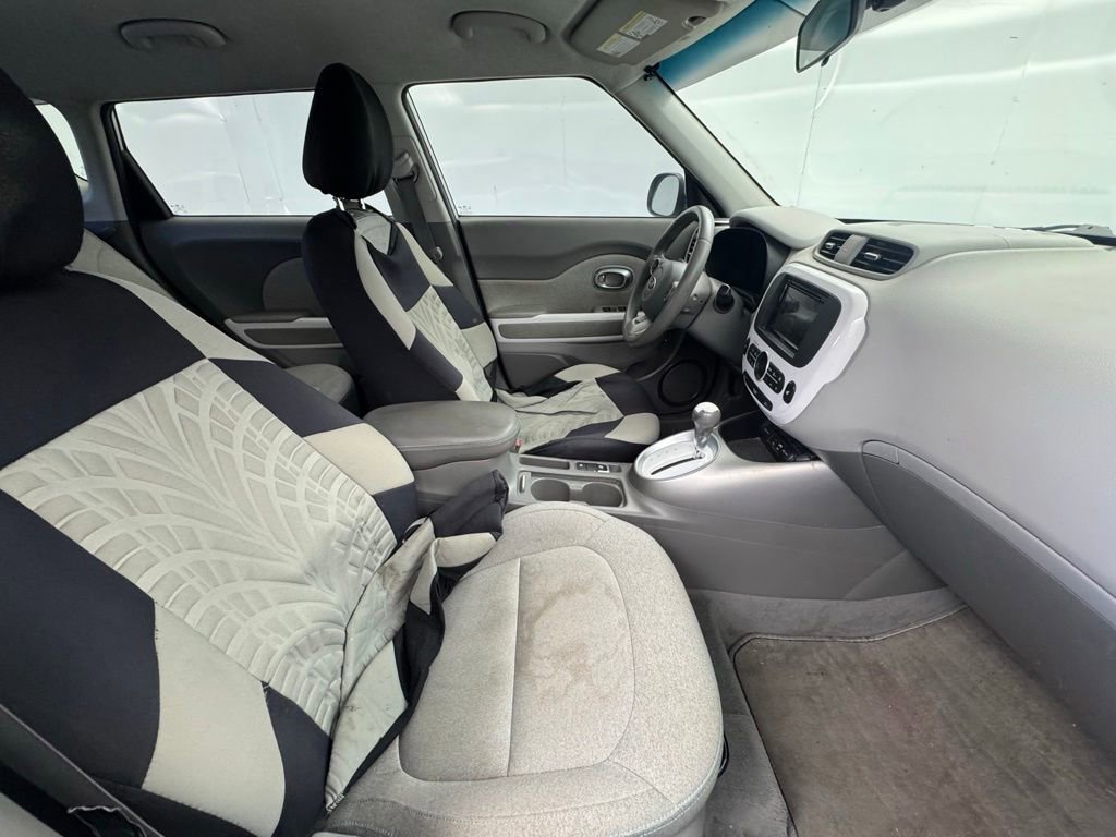 Used 2016 Kia Soul EV image 11