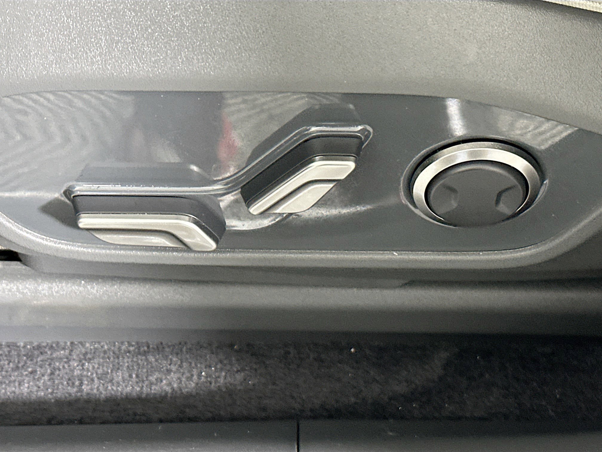 Used 2024 Kia EV9 Wind image 13