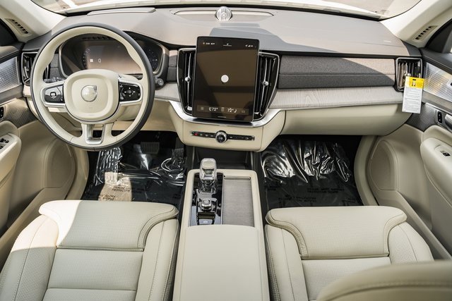 New 2026 Volvo XC90 T8 Ultra w/ Protection Package Premier image 18