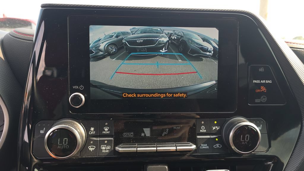 Used 2023 Toyota Highlander XSE FWD image 19
