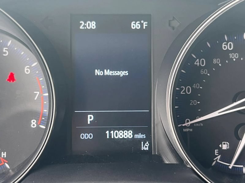 Used 2021 Toyota C-HR XLE FWD image 28