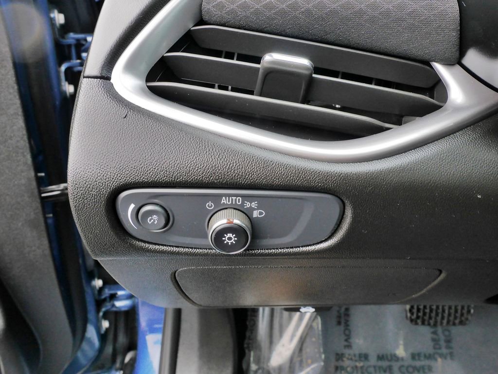 Used 2024 Chevrolet Malibu LT image 24