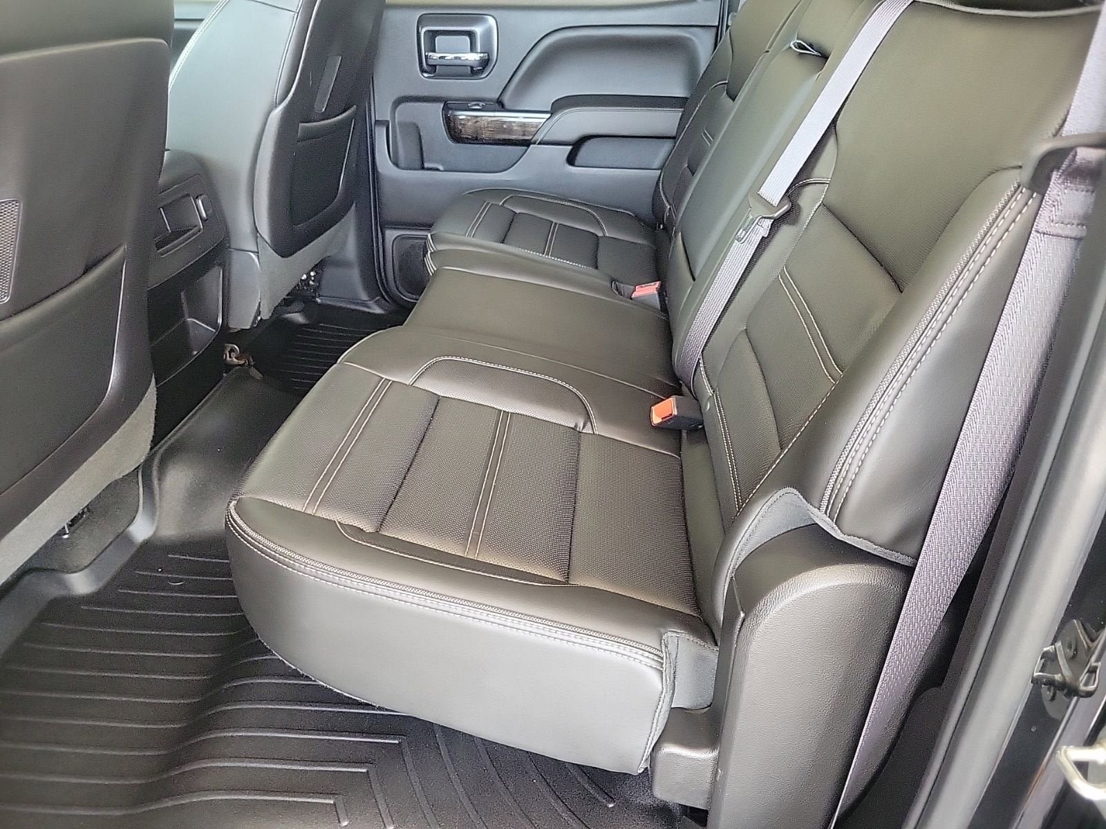 Used 2015 GMC Sierra 3500 Denali w/ Duramax Plus Package AWD/4WD image 15