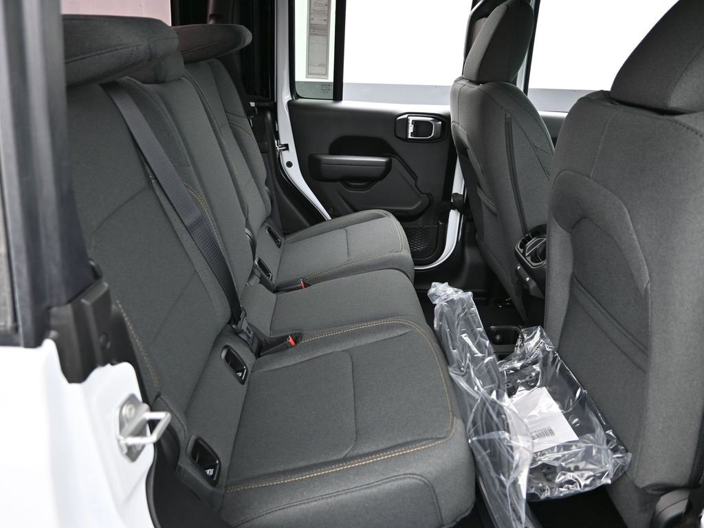 New 2025 Jeep Gladiator Sport image 14