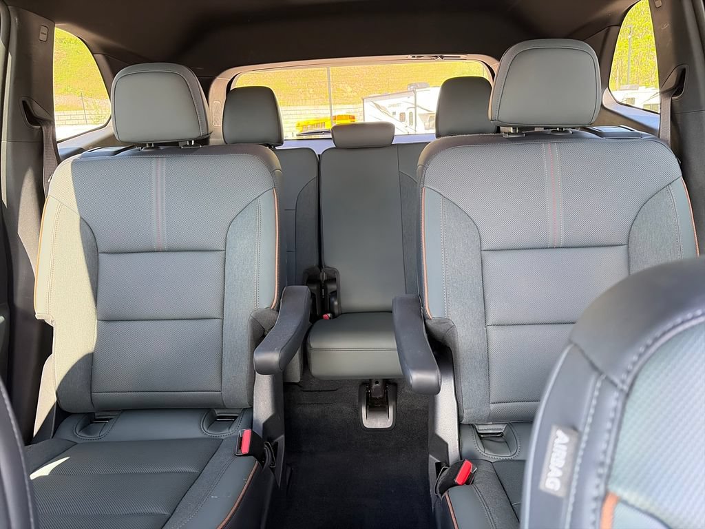 Used 2024 GMC Acadia AT4 w/ Luxury Package AWD/4WD image 49