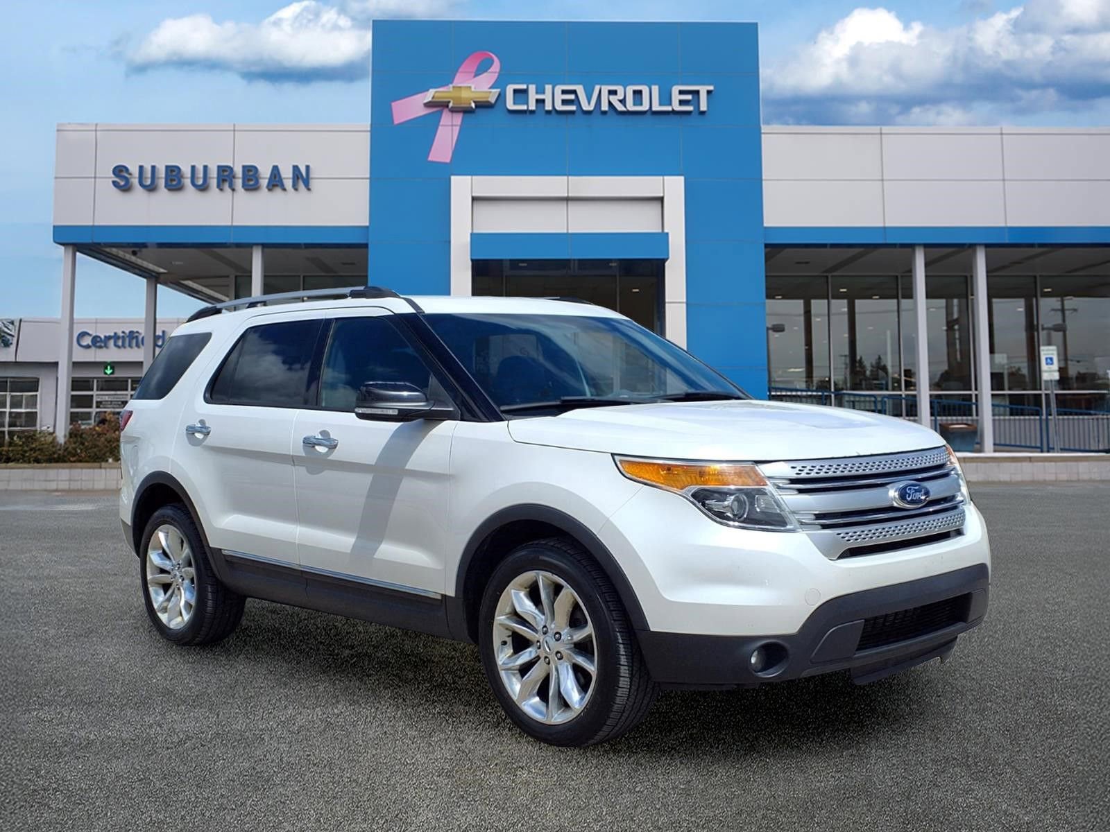 Used 2013 Ford Explorer XLT AWD/4WD image 3