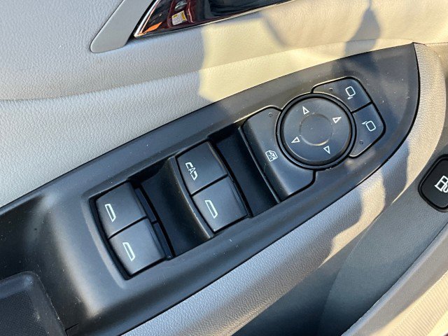 Used 2017 Chevrolet Volt LT w/ Comfort Package image 16