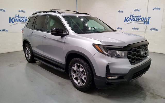 Used 2022 Honda Passport TrailSport image 2