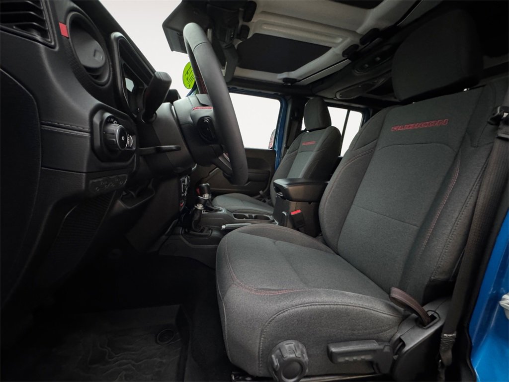 Used 2024 Jeep Wrangler Unlimited Rubicon w/ XTREMEE 35" Tire Package image 9