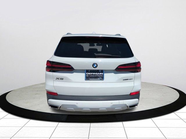 Used 2024 BMW X5 sDrive40i w/ Premium Package image 4