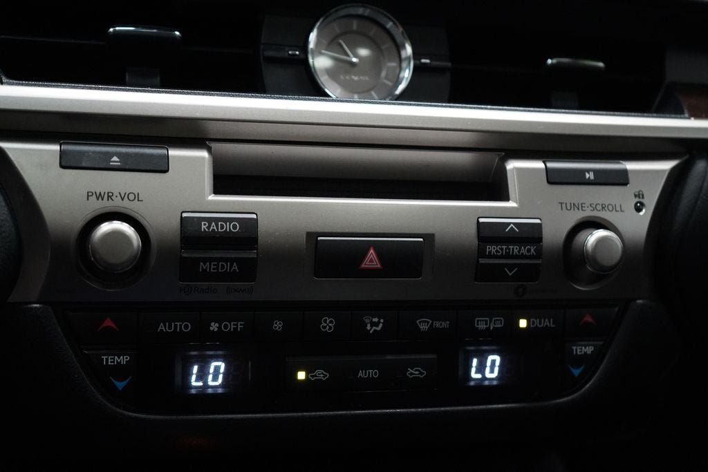 Used 2017 Lexus ES 350 w/ Premium Package FWD image 29