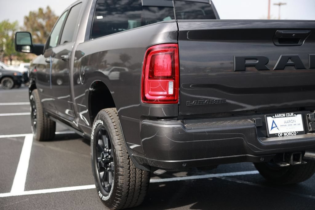 New 2026 RAM 3500 Laramie AWD/4WD image 9
