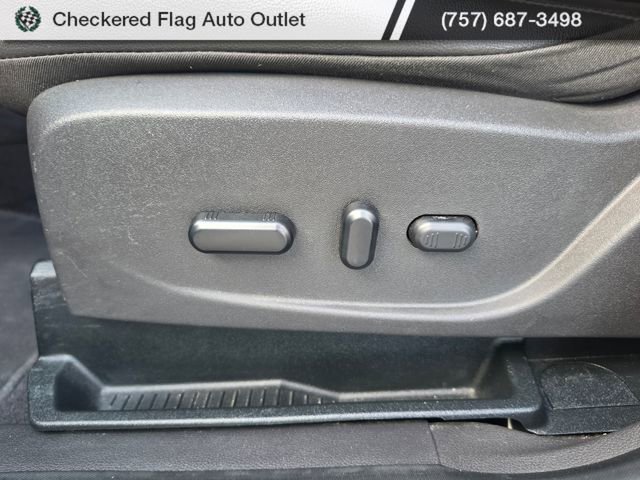 Used 2019 Ford Escape Titanium image 19