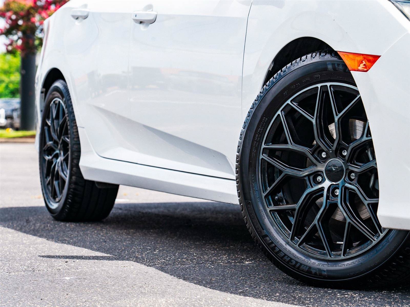 Used 2021 Honda Civic EX image 2