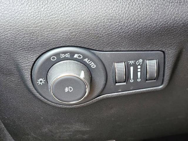 Used 2025 Jeep Compass Latitude AWD/4WD image 20