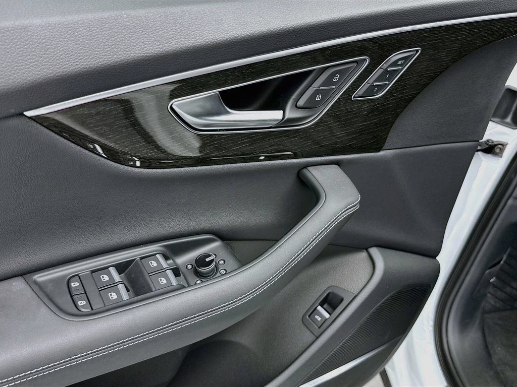 New 2026 Audi Q7 3.0T Premium Plus AWD/4WD image 23