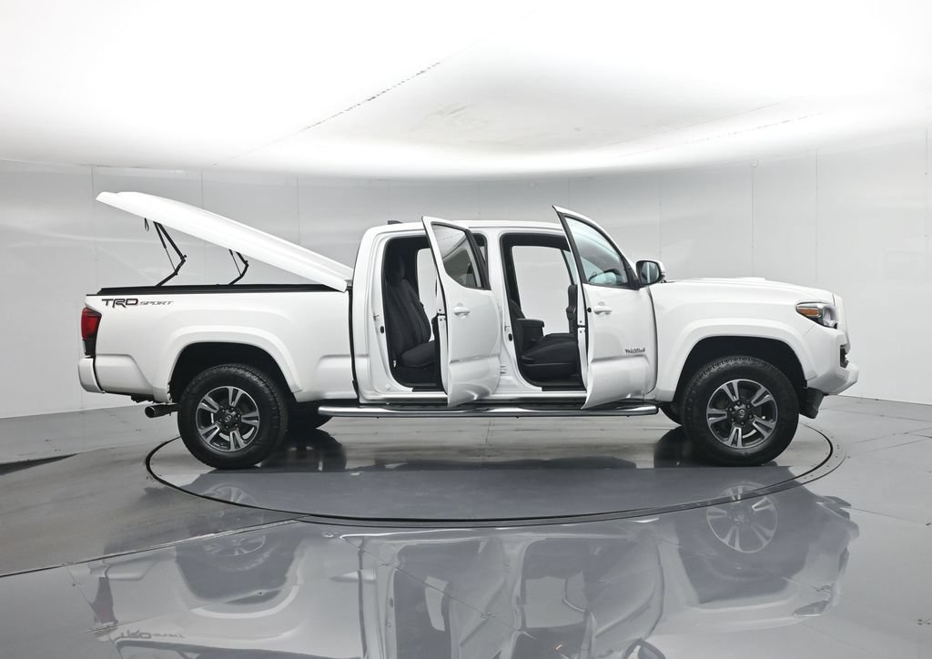 Used 2019 Toyota Tacoma TRD Sport RWD image 5